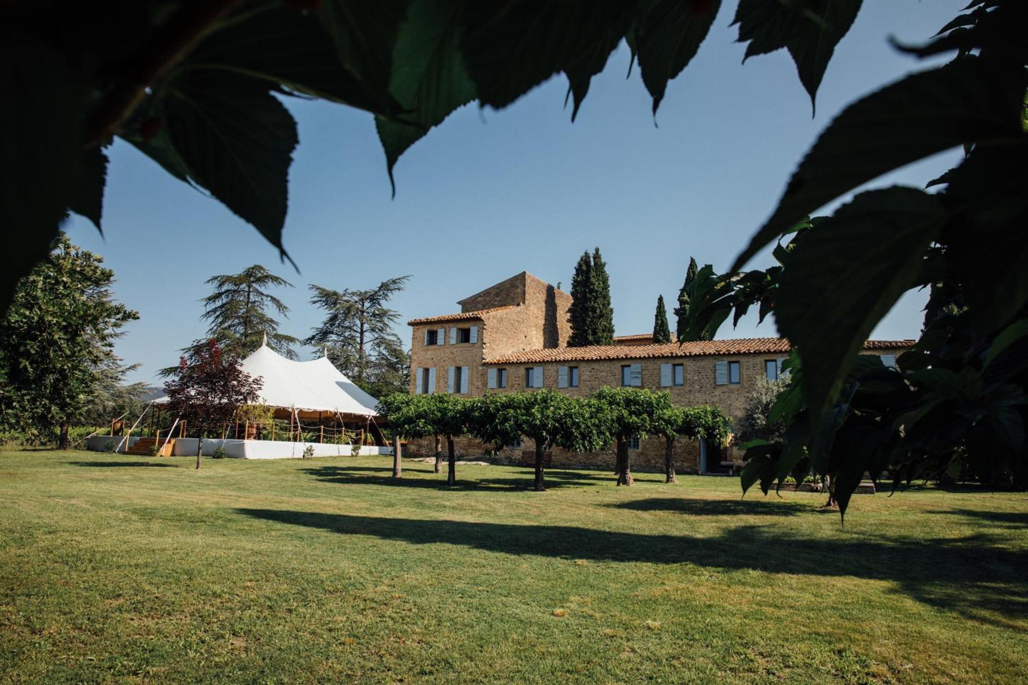 Chateau Saint-Pierre De Mejans Puyvert Exterior foto
